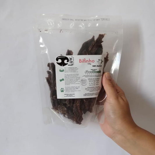 Bifinho Bovino 100g - LUV | comida pra cachorro | pestisco desidratado | mastigáveis | alimentação natural | comida para adestramento | treino | mordedor | Bandit Pet Store | @bandit.p.store
