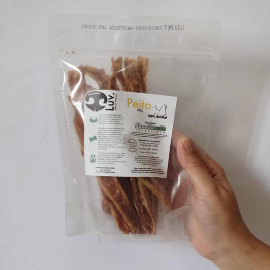Peito de Frango 100g - LUV | comida pra cachorro | pestisco desidratado | mastigáveis | alimentação natural | comida para adestramento | treino | mordedor | Bandit Pet Store | @bandit.p.store